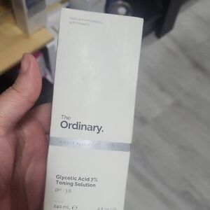 The Ordinary Glycolic Acid 7% Toning Solution - White and Gray